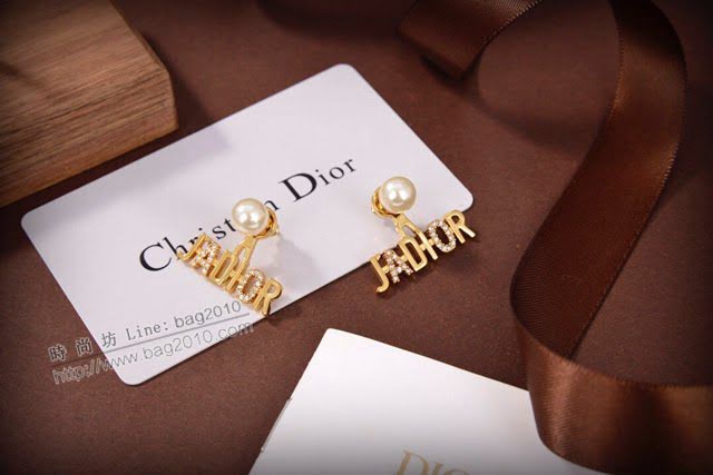 Dior飾品 迪奧經典熱銷新款DIOR迪奧字母耳釘  zgd1114